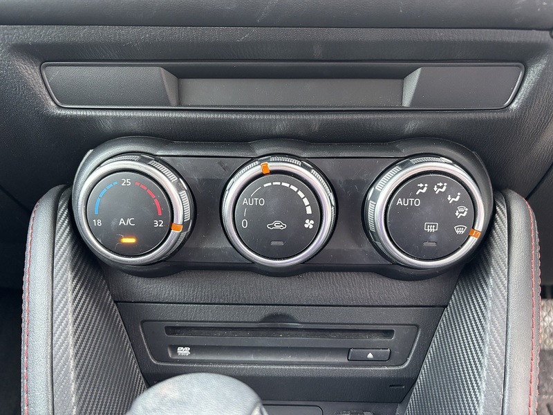 Mazda Demio XD Touring - U11559