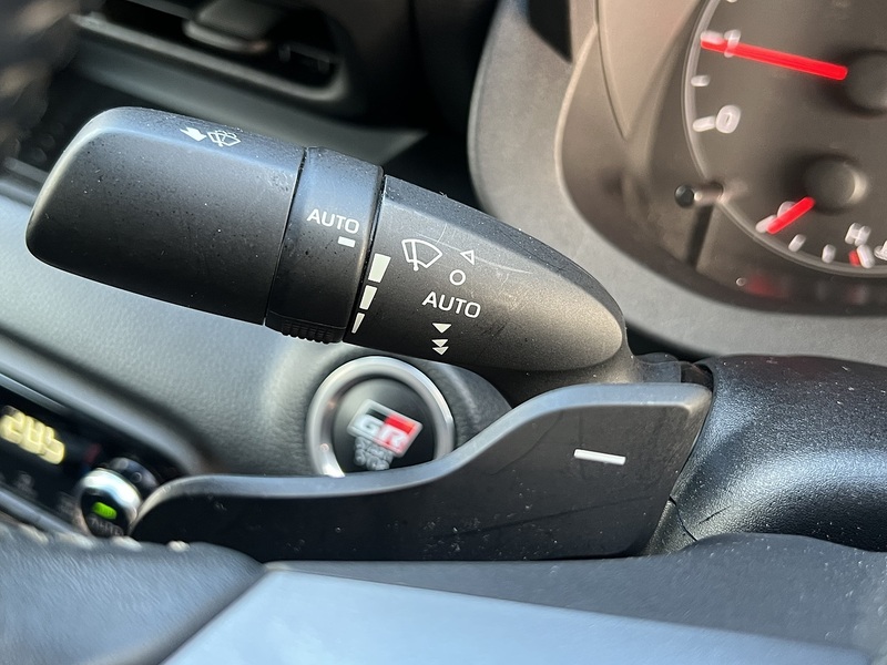 Toyota Yaris RS - U11560