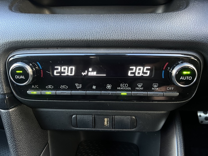 Toyota Yaris RS - U11560