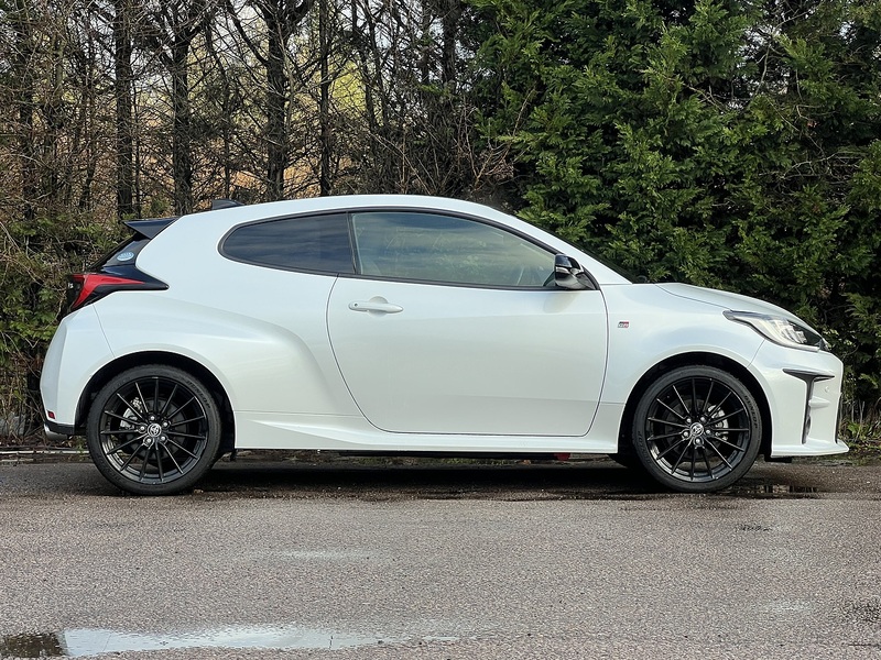 Toyota Yaris RS - U11560