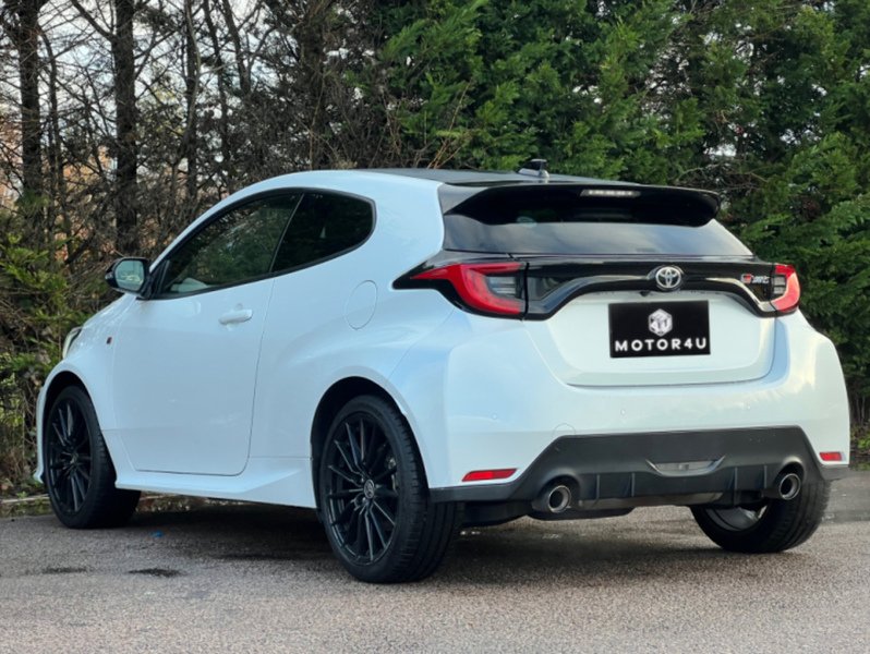 Toyota Yaris RS - U11560