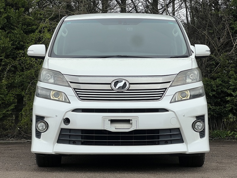 Toyota Vellfire 2.4Z Golden Eyes - U11561