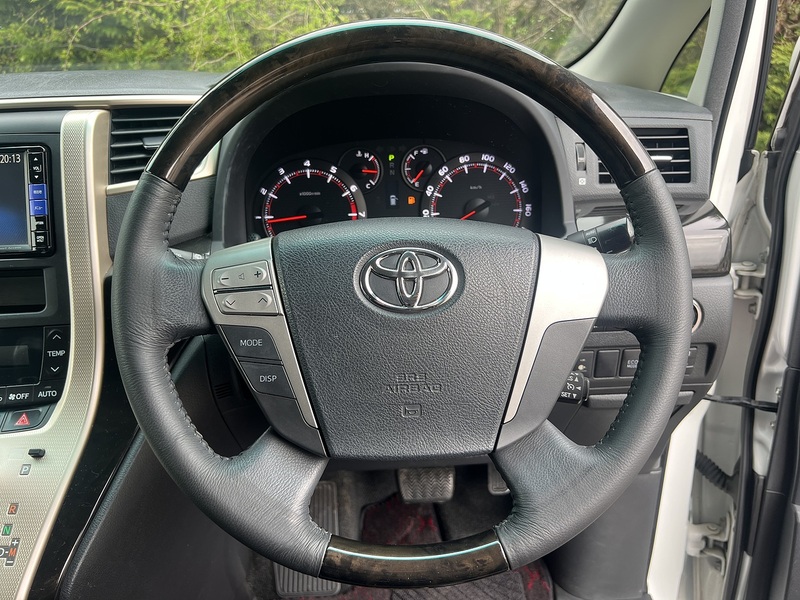Toyota Vellfire 2.4Z Golden Eyes - U11561