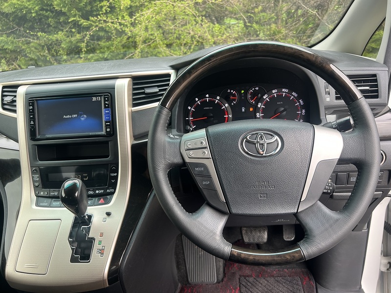 Toyota Vellfire 2.4Z Golden Eyes - U11561