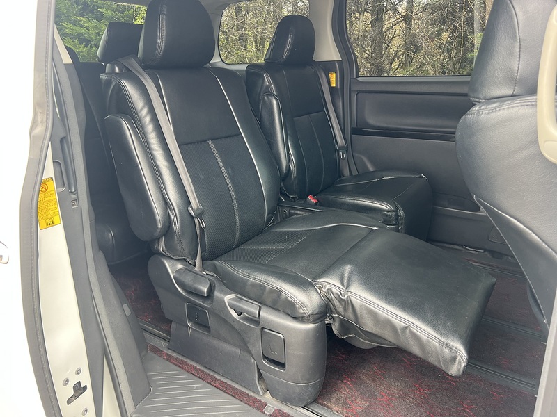 Toyota Vellfire 2.4Z Golden Eyes - U11561