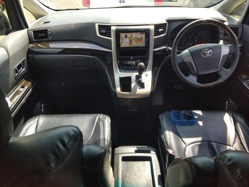 Toyota Vellfire 2.4Z Golden Eyes - U11561