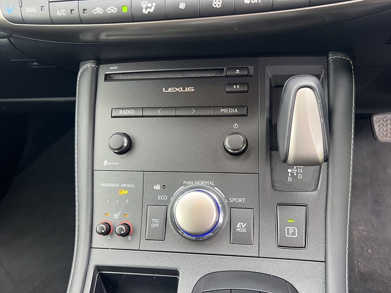 Lexus CT 200h Luxury - U11562