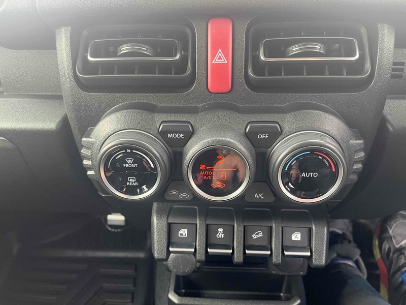 Suzuki Jimny Sierra 4WD JC - U11565