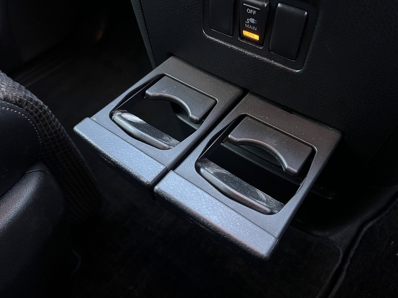 Nissan Elgrand 250 Highway Star Urvan Crom - U11566