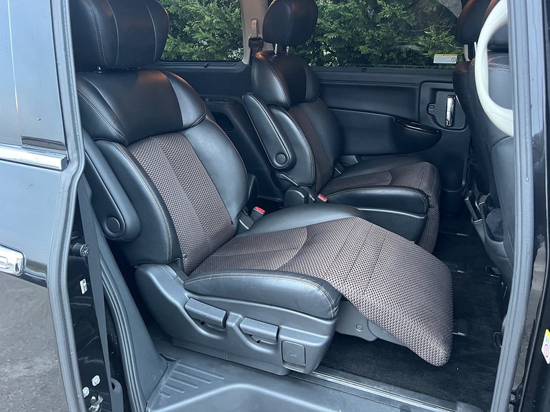 Nissan Elgrand 250 Highway Star Urvan Crom - U11566