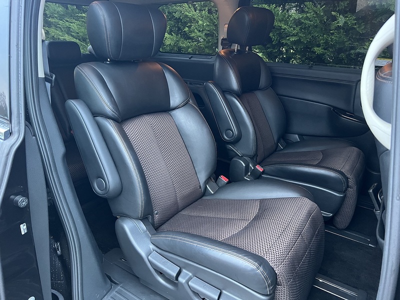 Nissan Elgrand 250 Highway Star Urvan Crom - U11566