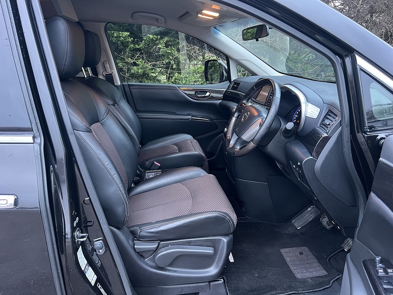 Nissan Elgrand 250 Highway Star Urvan Crom - U11566