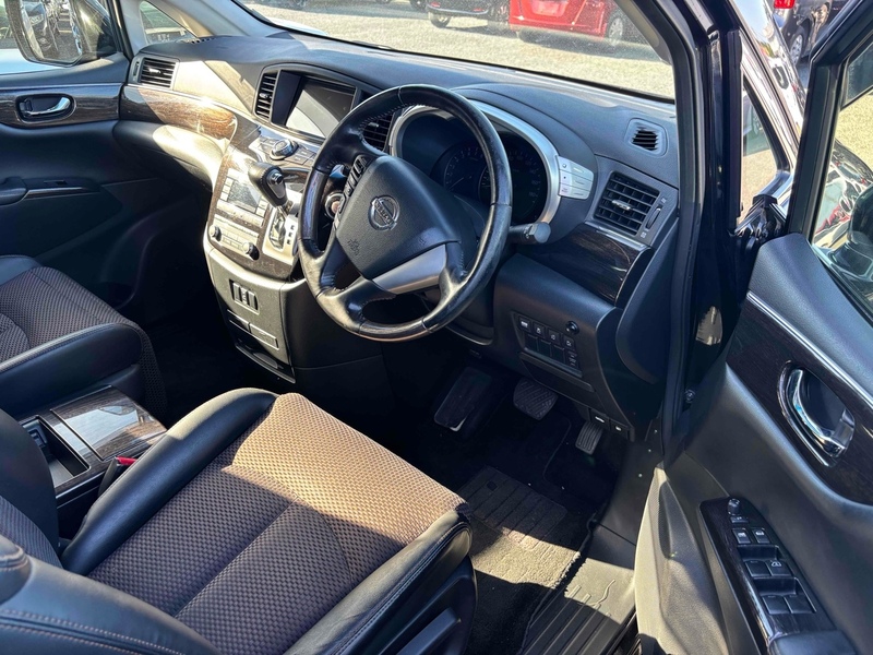 Nissan Elgrand 250 Highway Star Urvan Crom - U11566