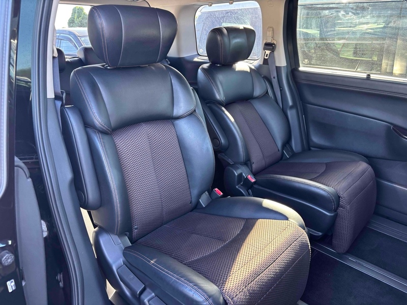 Nissan Elgrand 250 Highway Star Urvan Crom - U11566