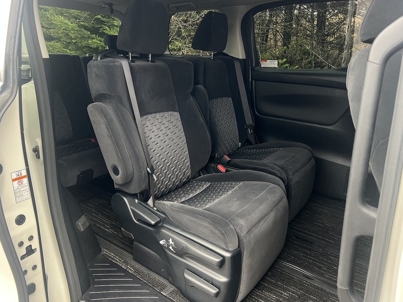 Toyota Vellfire 3.5ZA 4WD - U11567