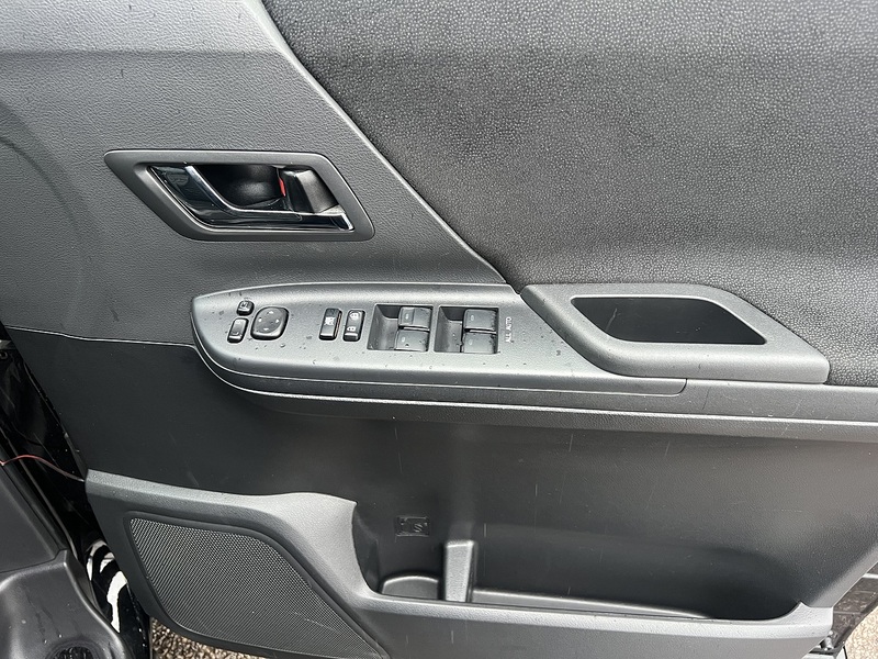 Toyota Vellfire 2.4 - U11568