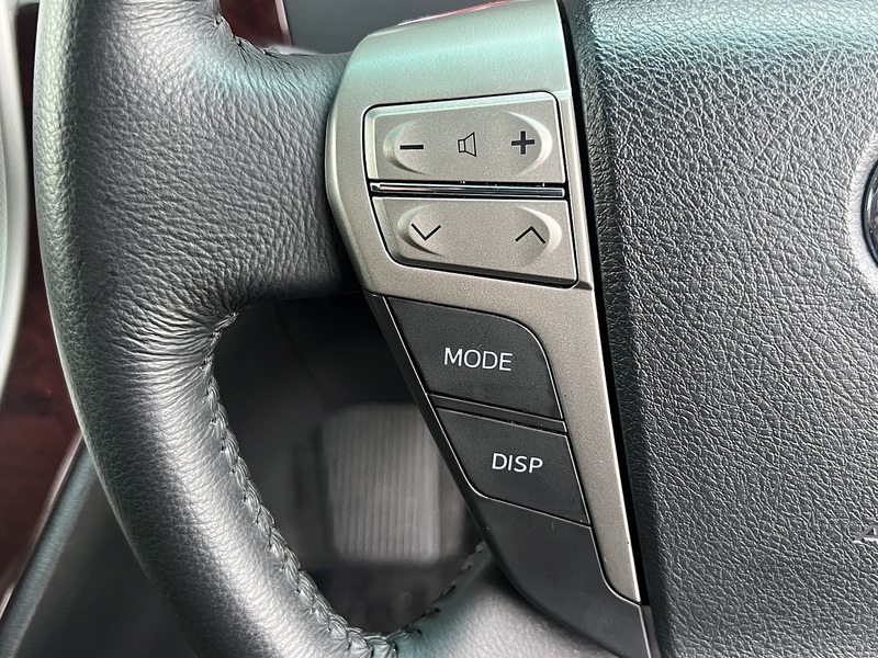 Toyota Vellfire 2.4 - U11568