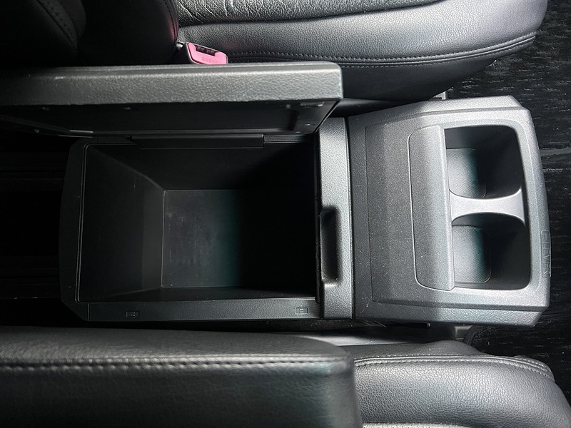 Toyota Vellfire 2.4 - U11568