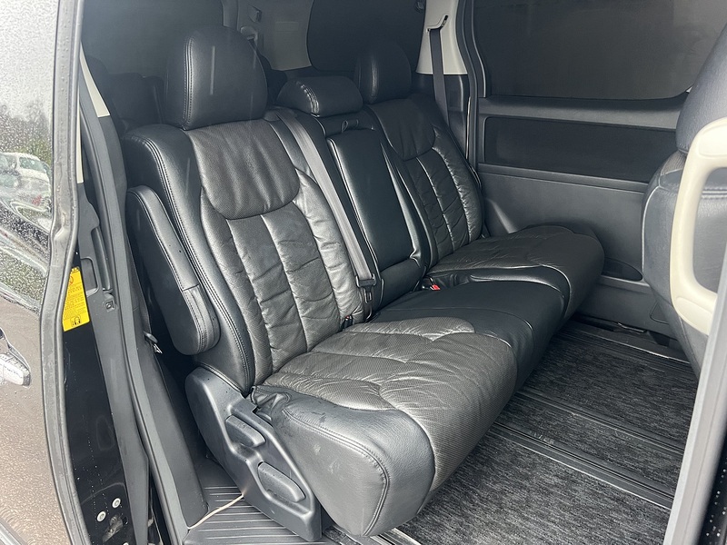 Toyota Vellfire 2.4 - U11568