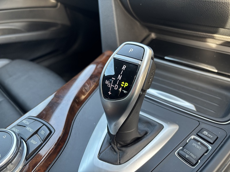 BMW 3 Series 320I - U11569