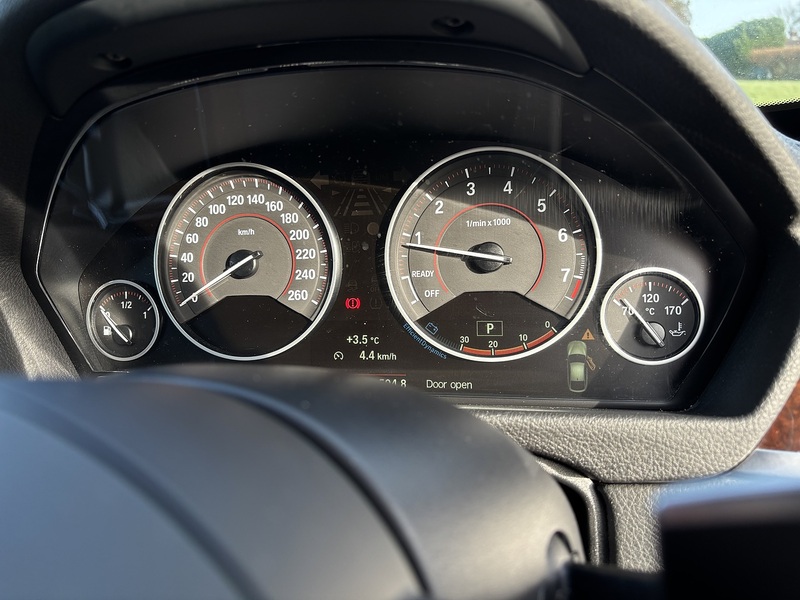 BMW 3 Series 320I - U11569