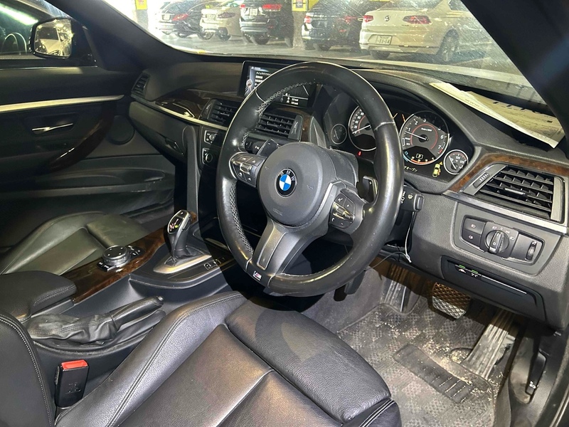 BMW 3 Series 320I - U11569