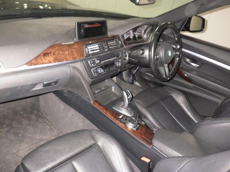 BMW 3 Series 320I - U11569