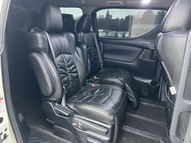 Toyota Alphard 2.5S A Package - U11570