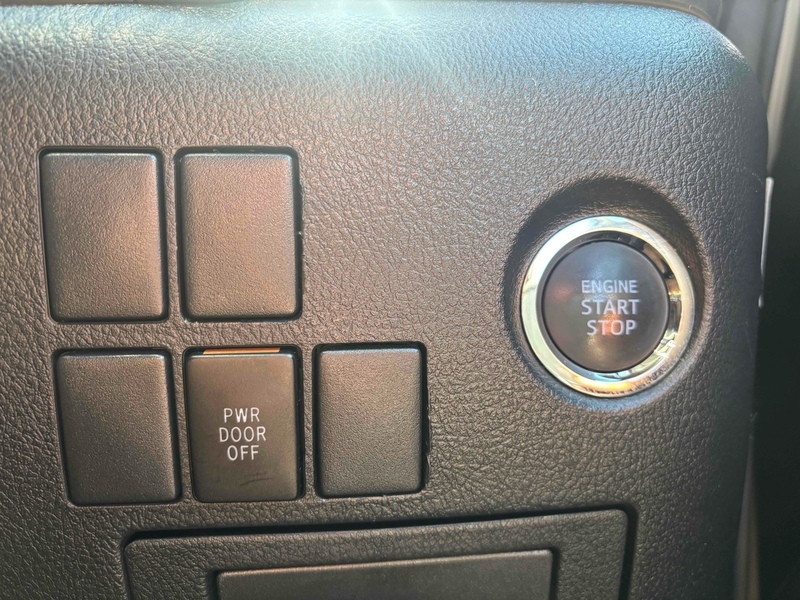 Toyota Alphard 2.5S A Package - U11570