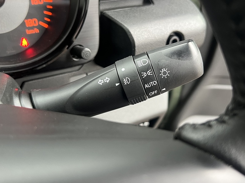 Suzuki Jimny Sierra 4WD JC - U11573