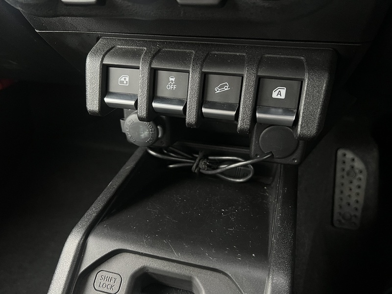 Suzuki Jimny Sierra 4WD JC - U11573