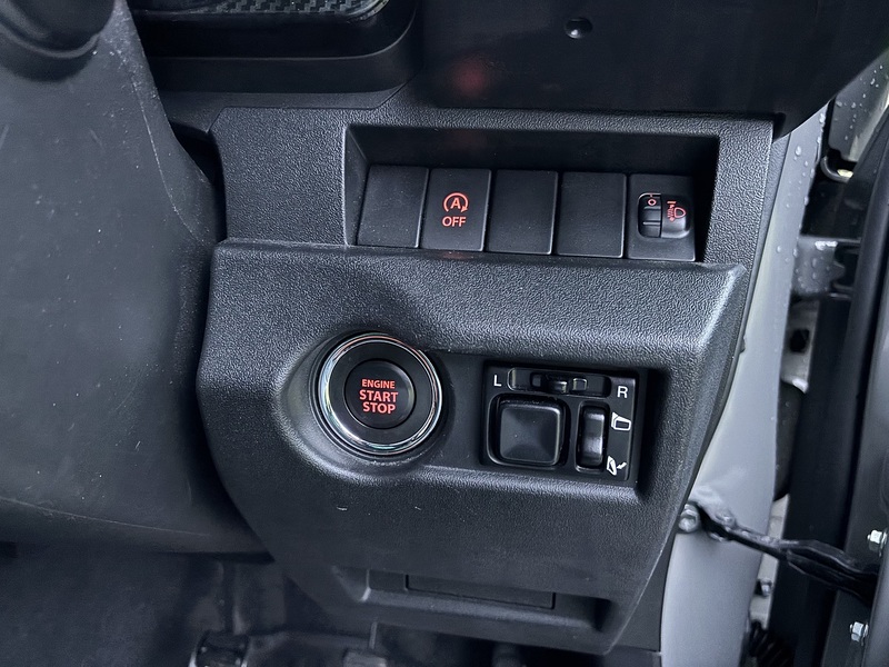 Suzuki Jimny Sierra 4WD JL - U11574