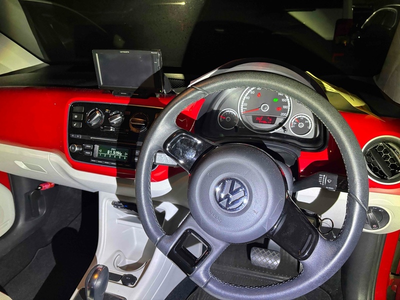 Volkswagen Up Move Up - U11575