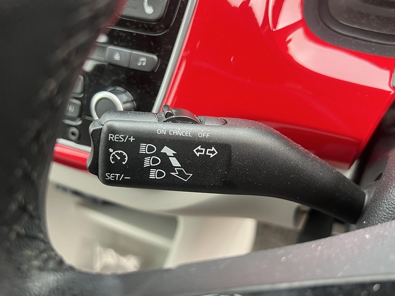 Volkswagen Up Move Up - U11575