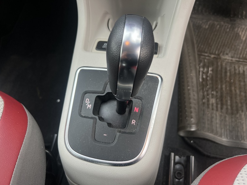 Volkswagen Up Move Up - U11575