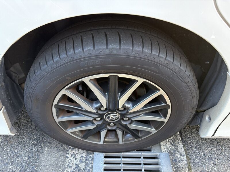 Toyota Voxy ZS Modellista Aero - U11578