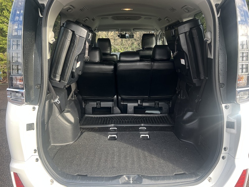 Toyota Voxy ZS Modellista Aero - U11578