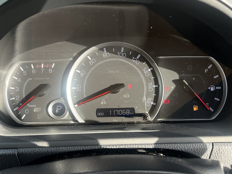 Toyota Voxy ZS Modellista Aero - U11578