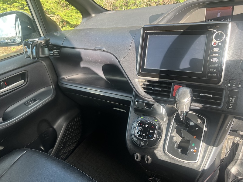 Toyota Voxy ZS Modellista Aero - U11578