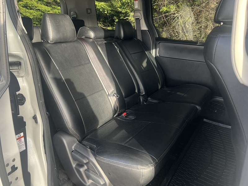 Toyota Voxy ZS Modellista Aero - U11578