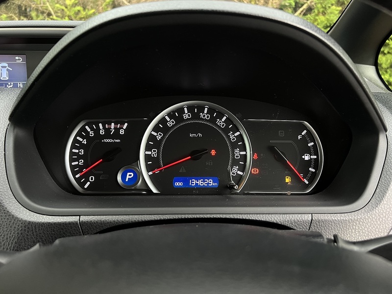 Toyota Voxy ZS Kirameki - U11579