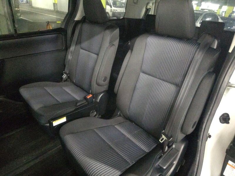 Toyota Voxy ZS Kirameki - U11579