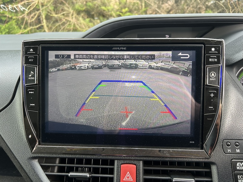 Toyota Voxy Hybrid V - U11580