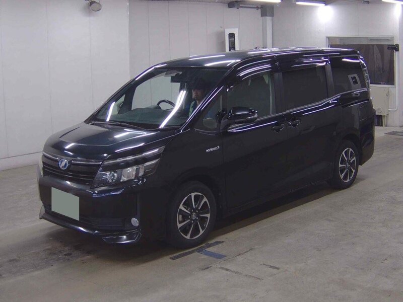 Toyota Voxy Hybrid V - U11580