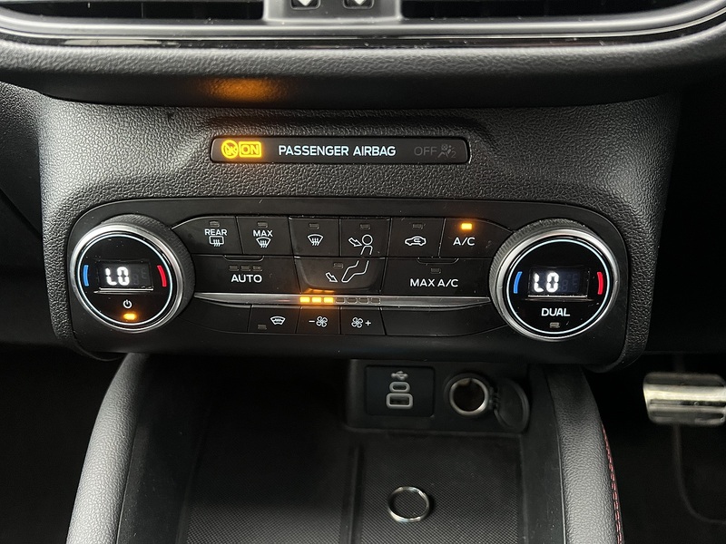 Ford Kuga EcoBoost Duratec ST-Line - U11585