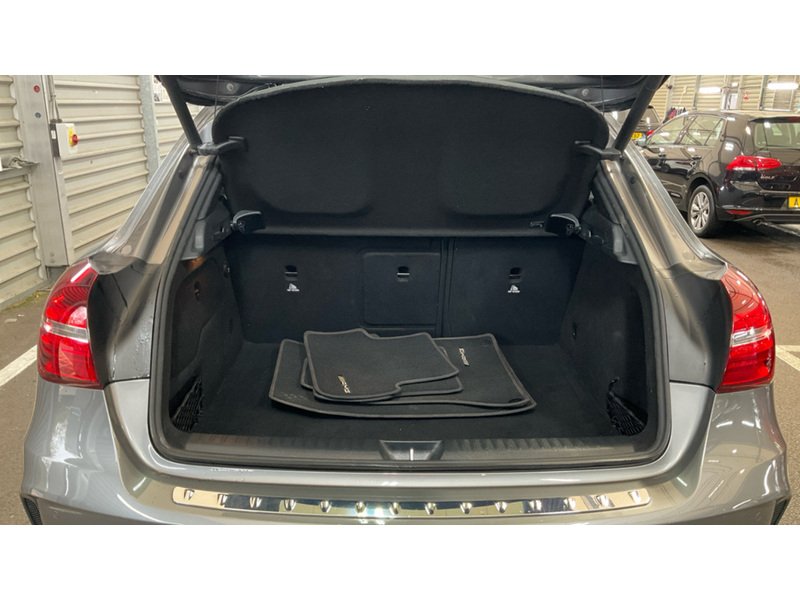 Mercedes-Benz GLA GLA200d AMG Line - U11588