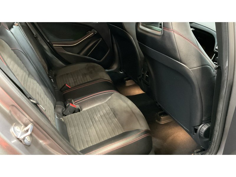 Mercedes-Benz GLA GLA200d AMG Line - U11588