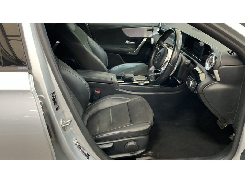 Mercedes-Benz A Class A250e AMG Line Edition - U11589