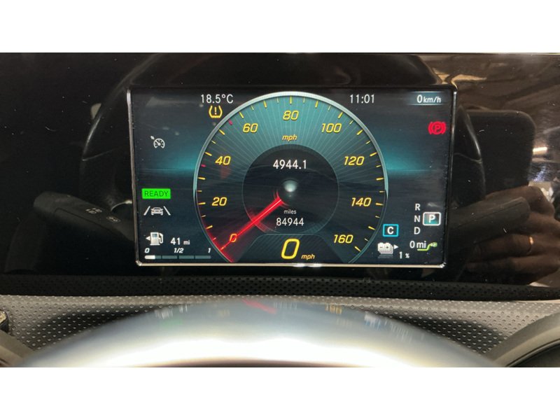 Mercedes-Benz A Class A250e AMG Line Edition - U11589