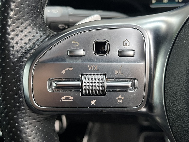 Mercedes-Benz A Class A250e AMG Line Edition - U11589